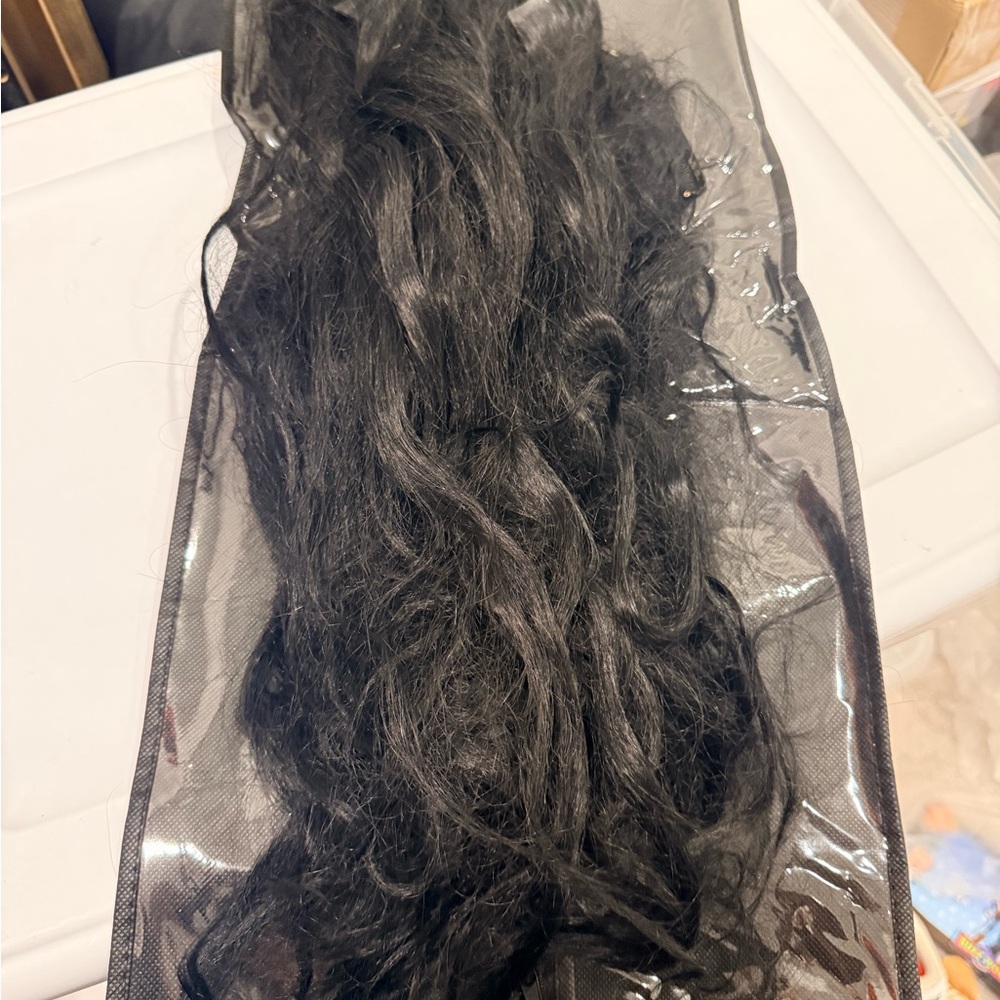 BELLAMI Black Wavy Clip-In Hair Extensions